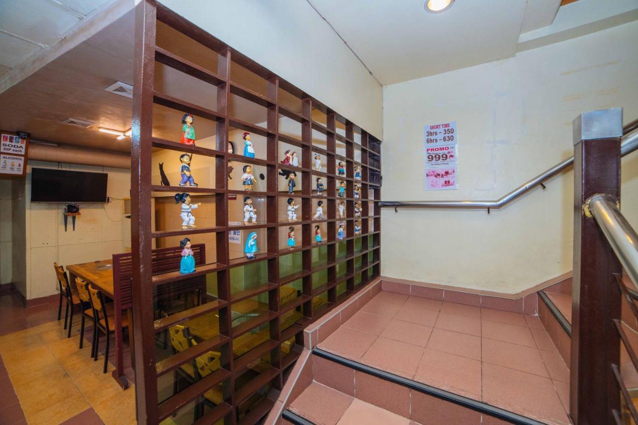 Reddoorz @ Fields Avenue Angeles City Екстериор снимка