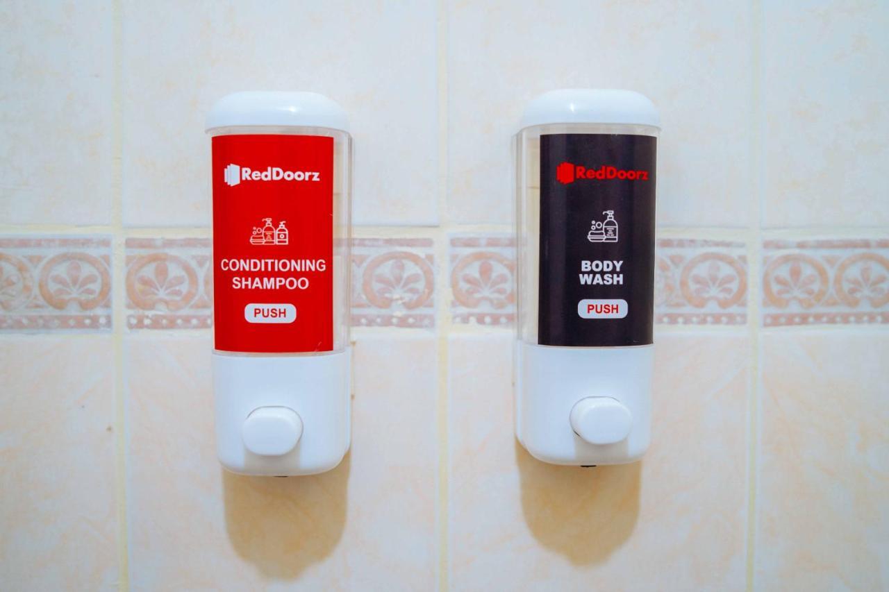 Reddoorz @ Fields Avenue Angeles City Екстериор снимка