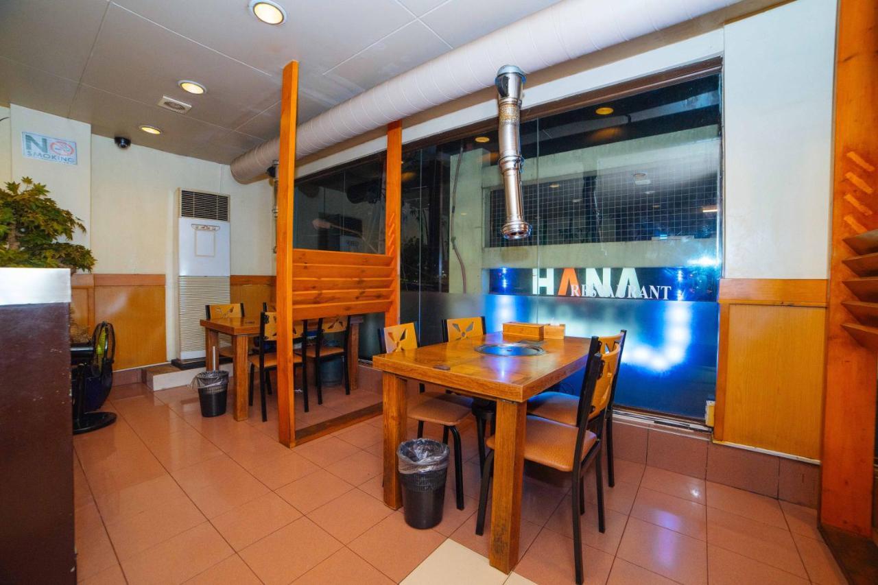 Reddoorz @ Fields Avenue Angeles City Екстериор снимка