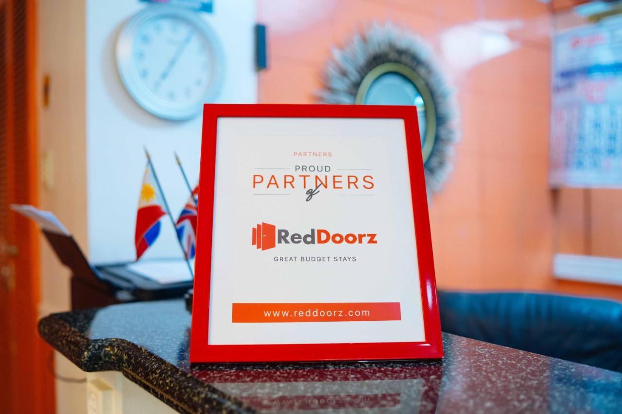 Reddoorz @ Fields Avenue Angeles City Екстериор снимка