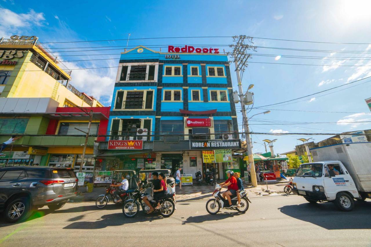 Reddoorz @ Fields Avenue Angeles City Екстериор снимка